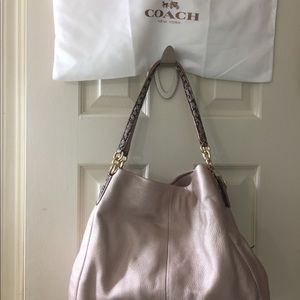 COACH LARGE HOBO ROSE GOLD